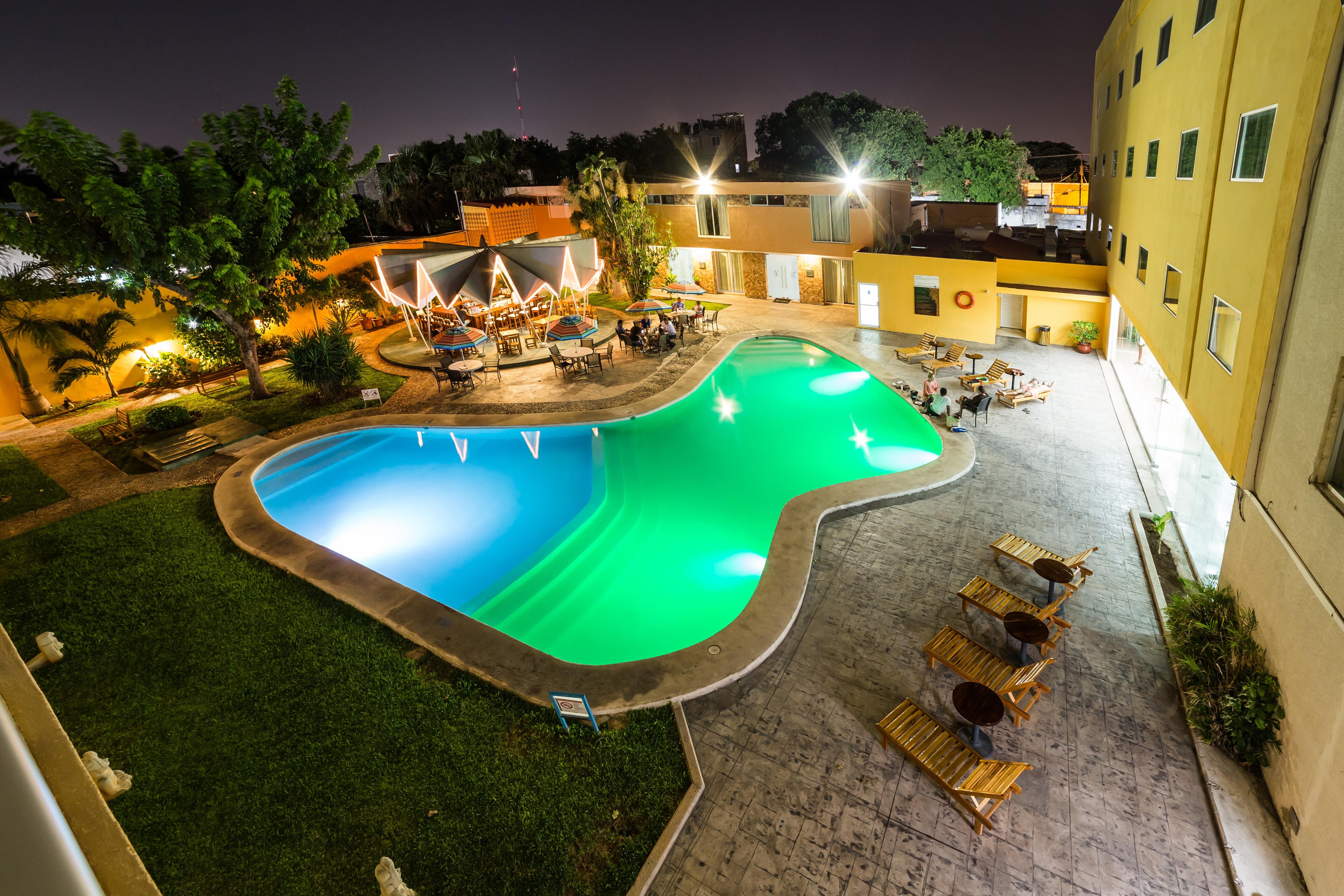 Hotel Maria Del Carmen Merida Exterior photo