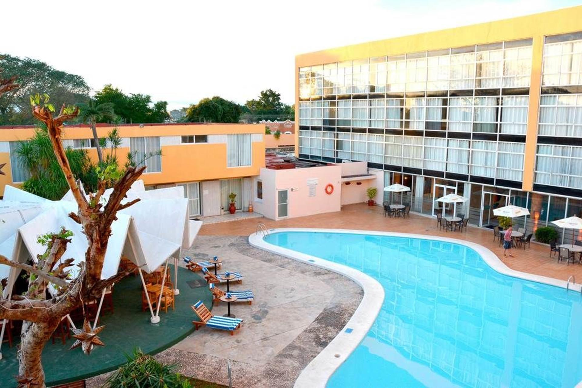 Hotel Maria Del Carmen Merida Exterior photo