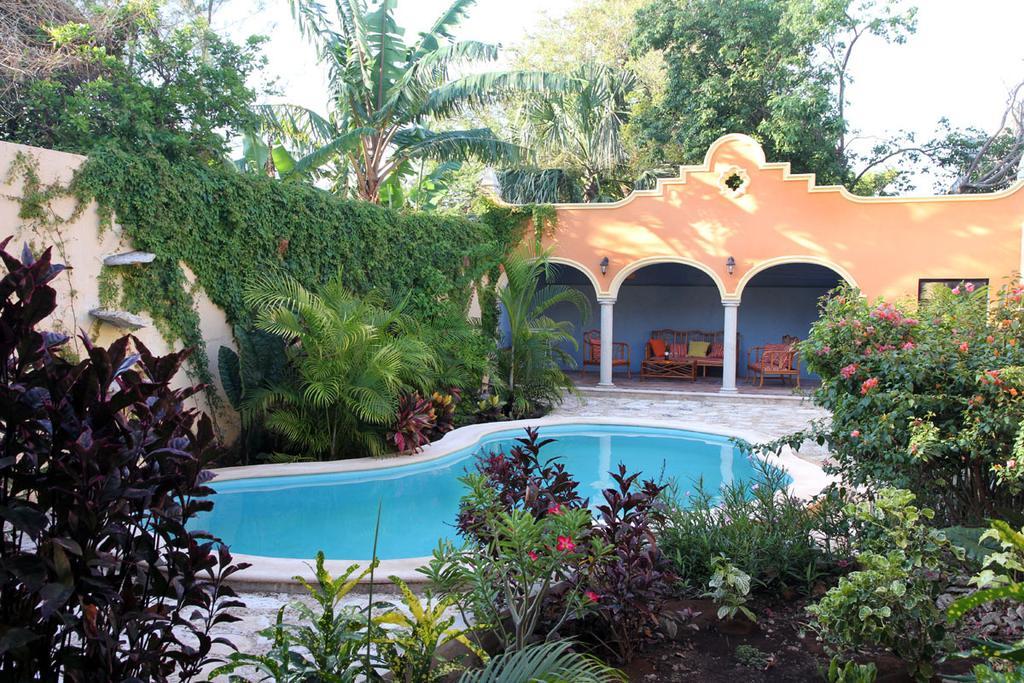 Hotel Maria Del Carmen Merida Exterior photo